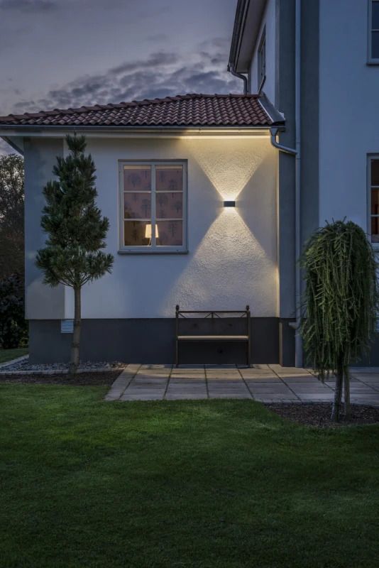 Konstsmide Buiten Wandlamp Chieri | Max. 1x 60W E27 | Zwart Aluminium | IP43 | Dimbaar