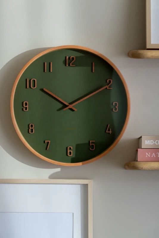 Karlsson Nervadura Wandklok | Ø40.8cm | Dark green w. light hout