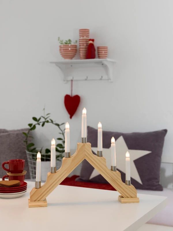 Konstsmide LED Kandelaar Grenen Hout | 7 Lichtpunten 21W 230V | Uitwisselbare LED | 1,7m snoer Witte Kabel | On/off Schakelaar | Alleen Binnen