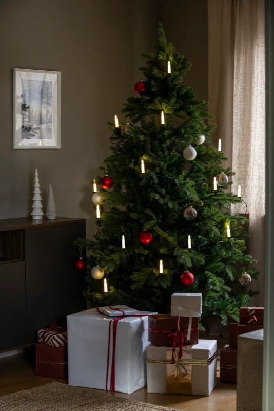 Konstsmide LED Lichtketting Boomkaarsen | 16 Lichtpunten | Extra Warmwit 4.5V | 10.5m | Spacing 70cm | Alleen voor Binnen