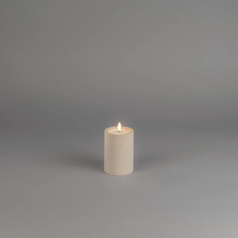 Konstsmide LED Kaars | Soft Matbeige | 10x7cm hxb | On/Off + 6u Timer | Op Batterij 2xAA (excl.) | Voor Buiten