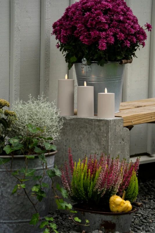 Konstsmide LED Kaars | Soft Matbeige | 10x7cm hxb | On/Off + 6u Timer | Op Batterij 2xAA (excl.) | Voor Buiten