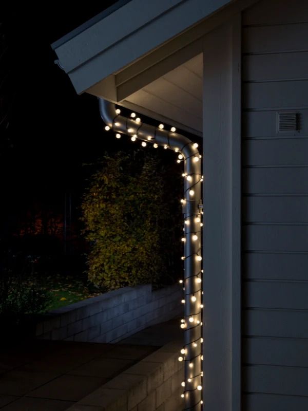 Konstsmide LED Globelichtsnoer | 2,4W Warm Wit | 24V | 10 Lichtpunten | 6,32m snoer, 5m aansluitsnoer, Zwarte kabel | Niet geschikt voor buiten