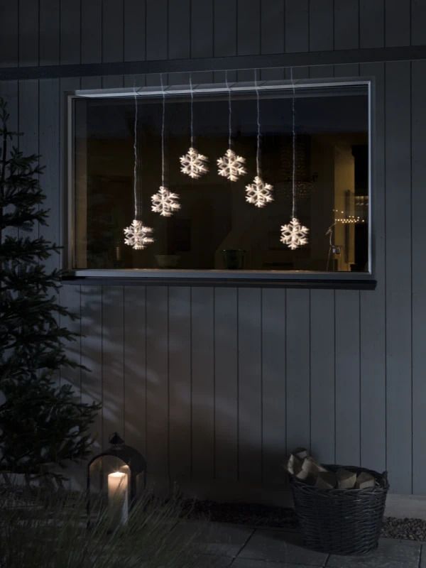 Konstsmide LED Lichtgordijn | 48 lichtpunten Warm Wit 24V | 90cm breed | 6 sneeuwvlokken | Buitengebruik | Transparant snoer | Model EF000010