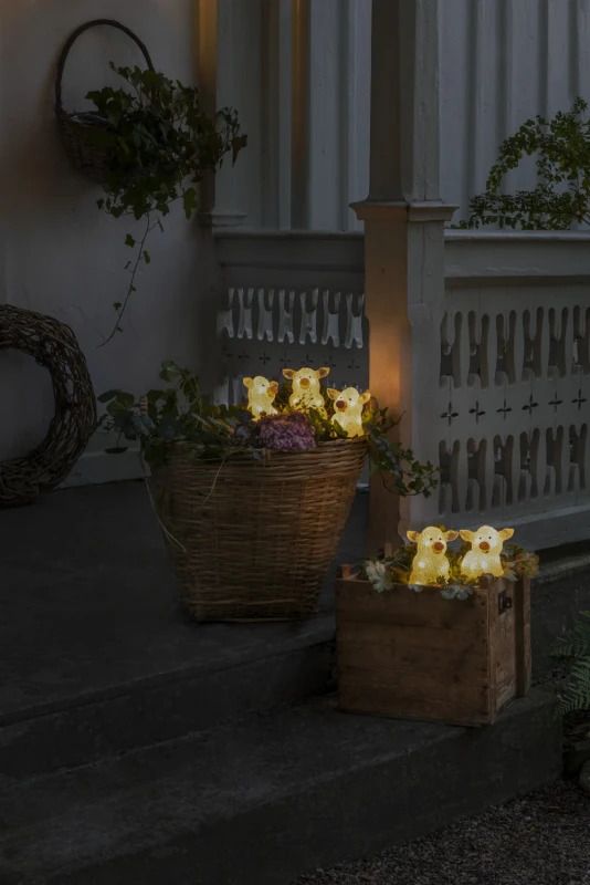Konstsmide LED Acryl Set | 5 varkentjes, 40 lichtpunten | 0,8W 24V Warm Wit | 4m lengte, 5m aansluitsnoer, IP geschikt buiten, witte kabel
